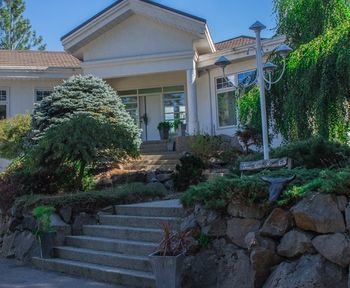 Scenic Canyon Ranch And Retreat Kelowna Exterior photo